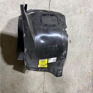 2015-2019 Volkswagen Golf Front Passenger Forward Inner Fender Liner